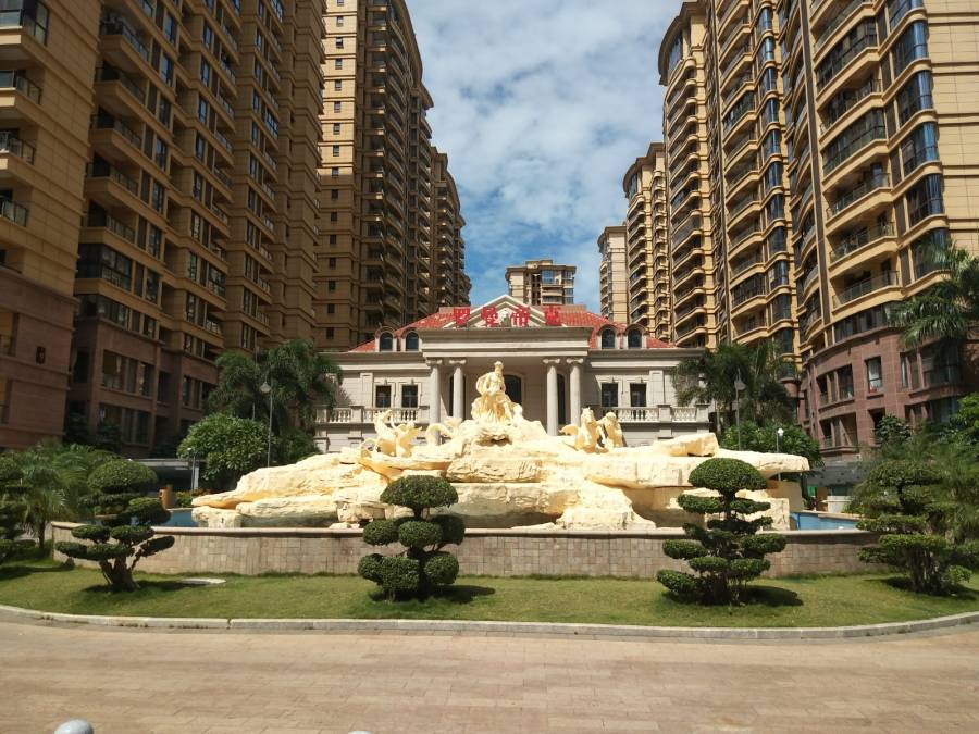 ?？谑行阌^(qū)長濱四路16號 羅曼帝克5號樓704號房產(chǎn)